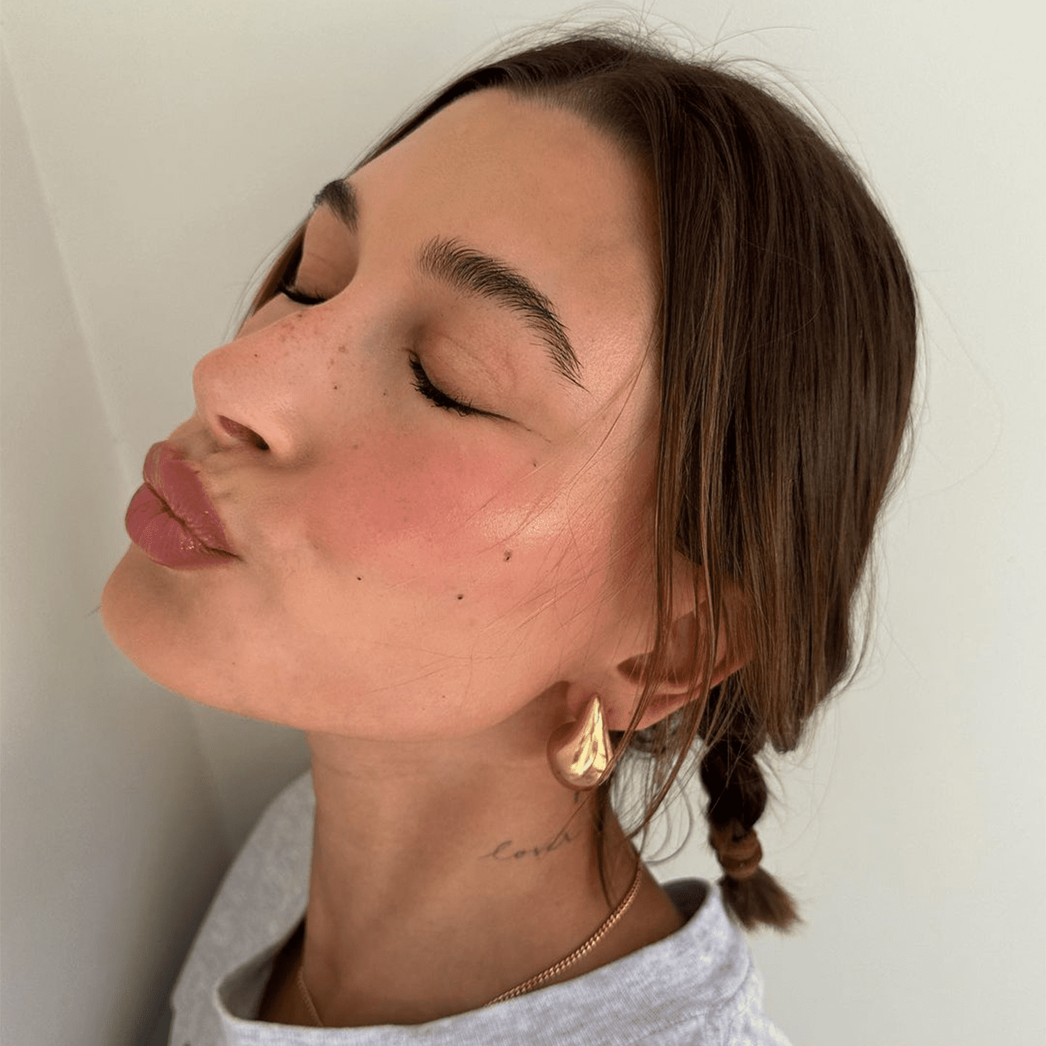 What is Strawberry Makeup by Hailey Bieber